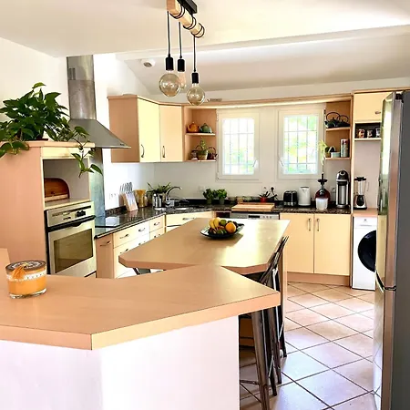 Beautiful Family Close To Bidart Vila